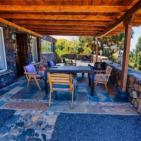 Holiday home La *