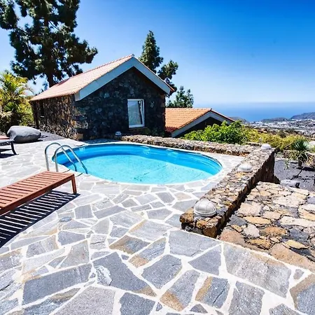 Holiday home La *